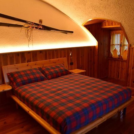 Casa Felice Apartment Валдидентро Екстериор снимка